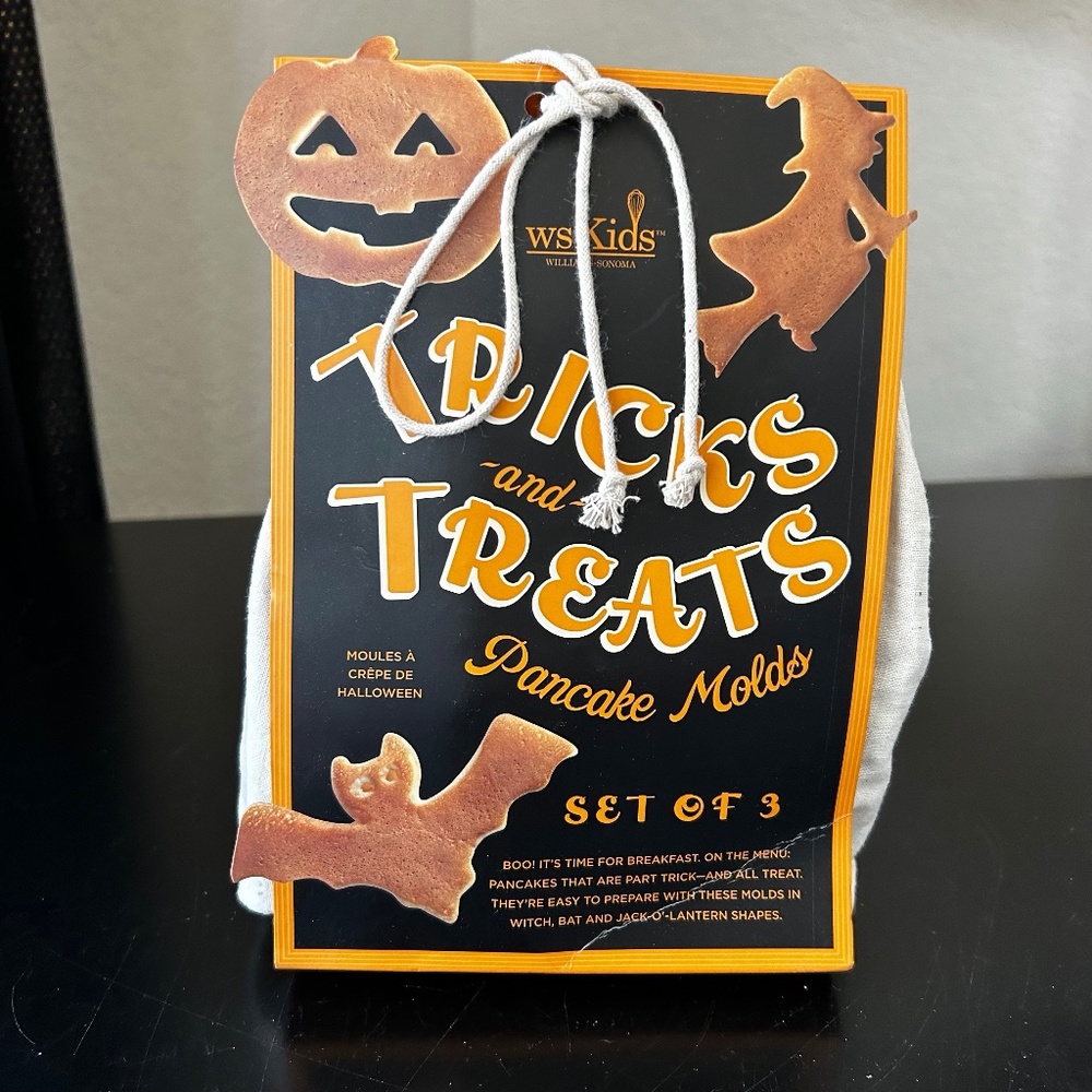 William Sonoma Tricks and Treats Pancake Molds. Set of 3. NWT